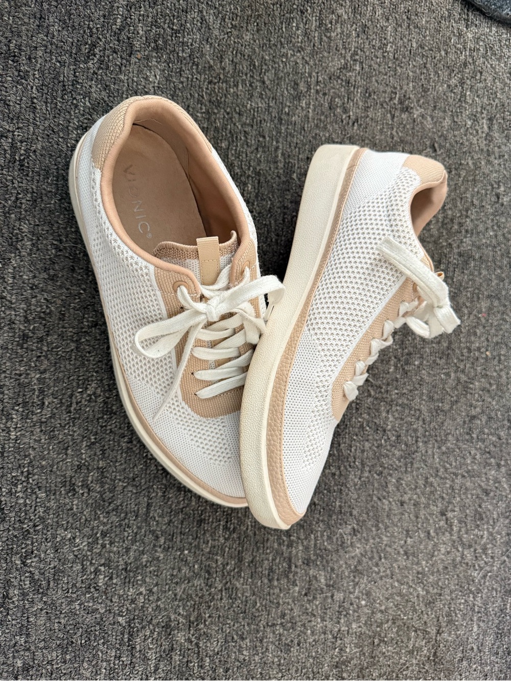 Vionic White and Beige Sneaker women’s